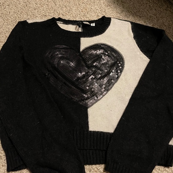 Sequence heart sweater - Picture 2 of 3